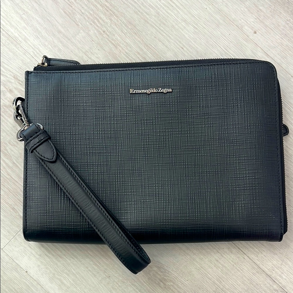 Ermenegildo Zegna Black Wristlet with Minimalist Design